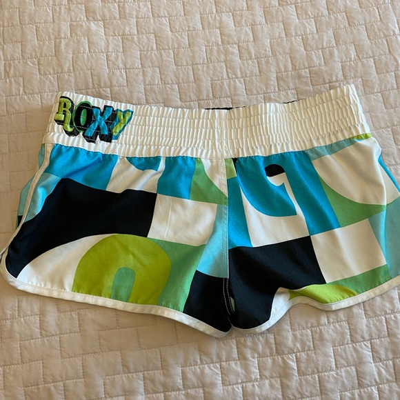 Great Roxy board shorts - Picture 2 of 3